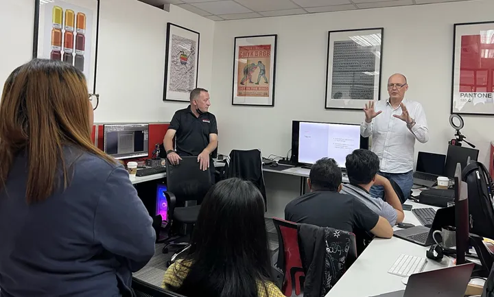 <p>Jonas Persson (t.h.) och Simon Campbell (t.v.) lanserar nu sin byrå i Norden. Vänder sig till alla företag som jobbar med mediaproduktion – både i analoga och digitala kanaler.</p>
