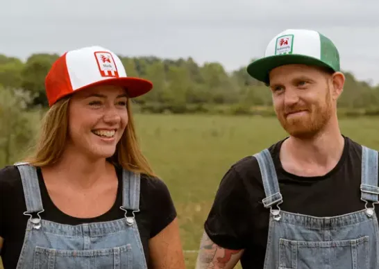 <p>Några av kepsarna Arla tagit fram tillsammans med ett branschnamn.</p>
