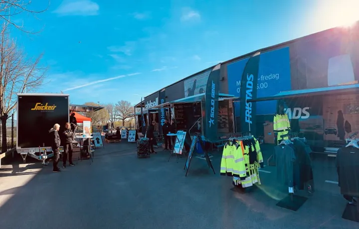 <p>Hultafors Groups workwear-varumärken befinner sig på Sverigeturné via Ahlsells butiksnät.</p>
