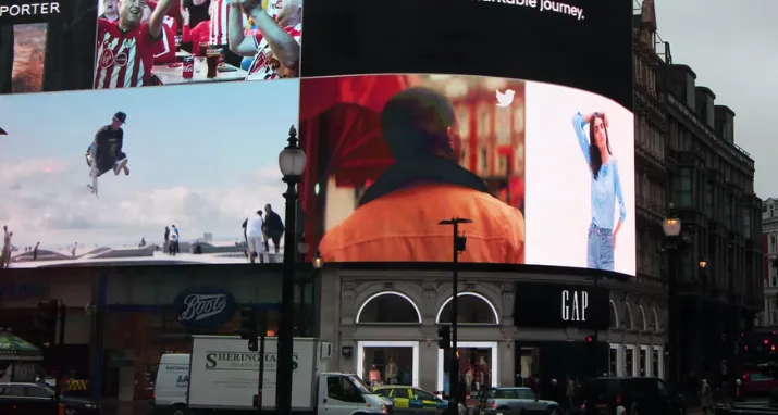 <p>Lånade en bild, dömdes för könsdiskriminering.</p>
