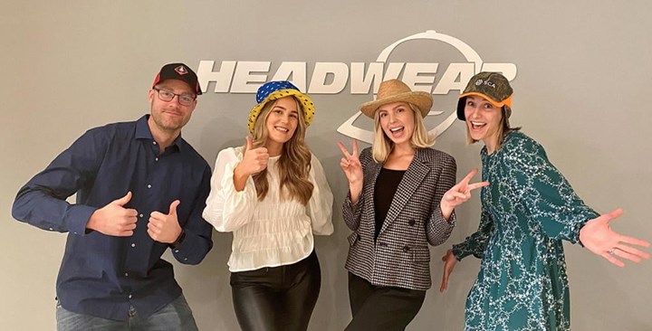 <p>Från vänster syns Anton, Ebba och Mikaela som kommer jobba på  Headwears säljavdelning och Maria som kommer jobba på orderavdelningen.</p>
