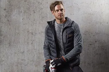 <p>Jula ska stärka sin satsning på arbetskläder och lanserar en ny kollektion till hösten.</p>
