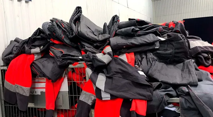 <p>Elis ska genom samarbete hitta nya funktioner till uttjänta arbetskläder.</p>
