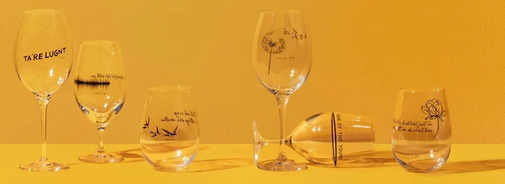 <p>Flera stora svenska artister är med i Kosta Bodas nya serie som ska främja Svenska Musikfonden.</p>
