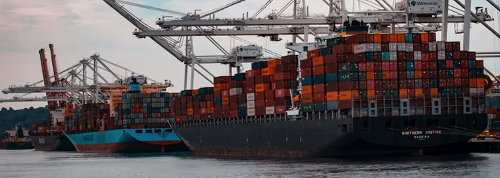 <p>Fraktkaoset är i full blom och ny data tyder på att det kommer fortsätta en bra bit efter jul.</p>
