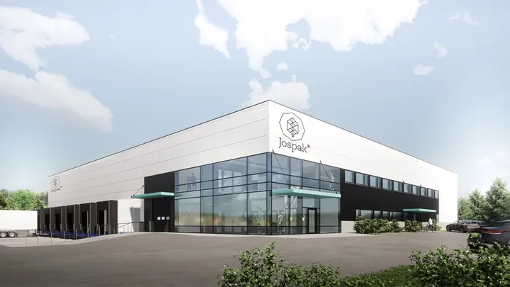 <p>Jospaks nya fabrik i Forssa som kan tillverka 150 miljoner förpackningar.</p>
