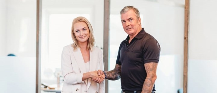 <p>Emelie Jonsson, vd pa° Helhet Group tillsammans med Jim Waldesta°l, fd a¨gare av Modern Reklam.</p>
