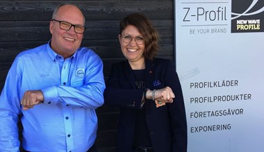 <p>Christer Forsgren, marknadskommunikatör på Wist Last & Buss och Katarina Haraldsson projektledare på Z-Profil.</p>
