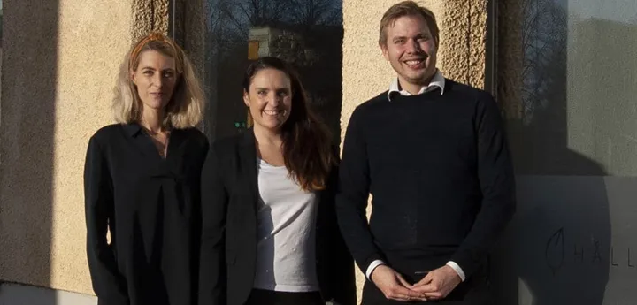 <p>Vivica Sjögren, Jenny Johansson och Johan Aronsson på Marknadsbyrån.</p>
