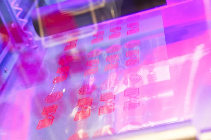 <p>Rund 1.800 Aussteller aus über 50 Ländern stellen auf der drupa 2016, die weltweit führende Fachmesse für print und crossmedia solutions (31. Mai bis 10. Juni), die Vielseitigkeit und Innovationskraft ihrer Branche eindrucksvoll unter Beweis. Im Zentrum stehen vor allem Zukunfts- und Highlight-Themen wie packaging production, multichannel, 3D-printing, functional printing oder industrielle Druckanwendungen. | To the tune of round about 1,800 exhibitors from over 50 countries will give impressive proof of the versatility and innovative power of their sector from 31 May to 10 June at drupa 2016,  the world leading trade fair for print and crossmedia solutions. The focus is especially on next-generation and highlight themes such as packaging production, multichannel, 3D printing, functional printing and industrial applications.</p>
