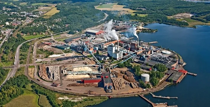 <p>Billerudkorsnäs investerar 7 miljarder i en ny kartongmaskin – en av många investeringar i den svenska skogsindustrin. (Bild: Billerudkorsnäs)</p>
