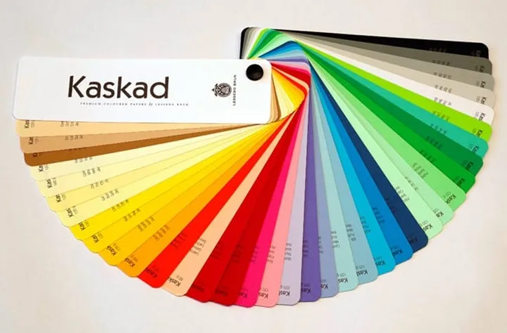 <p>Lessebo lanserar flera nya produkter – bland annat papper med präglat mönster och infärgad well. Välj bland över 150 olika mönster och valfri Lessebo-färg.</p>
