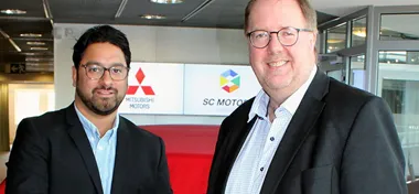 <p>Karl-Thomas Albinsson är CRM-ansvarig på Mitsubishi Motors Sverige. Här med Anders Eriksson på VBS som säljer Directsmile.</p>
