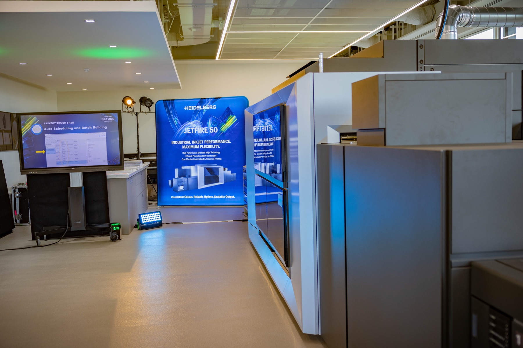 Waasa Graphics _1800