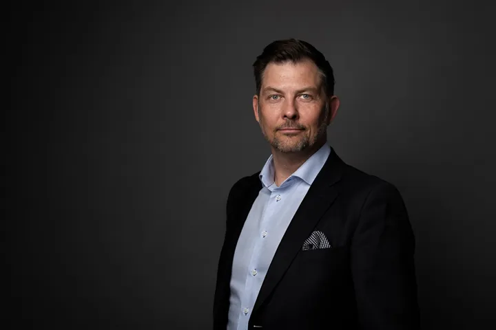 Glenn Graphic_Warehouse_1800_1800